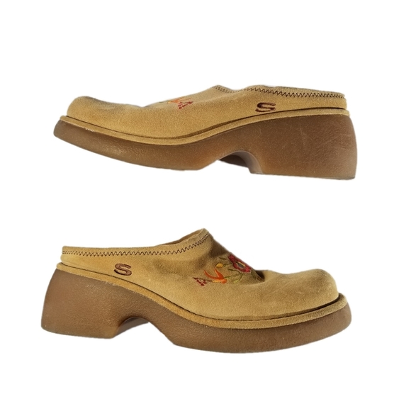 Skechers Shoes - Vintage Skechers Embroidered Chunky Platform Mules